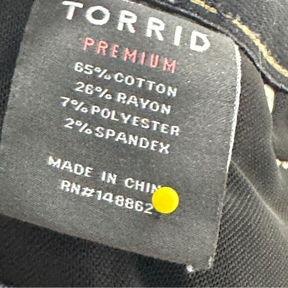 Torrid Womens Bombshell Skinny Premium Stretch Jeans Size 18S  SHORT Distressed‎ - Picture 10 of 11